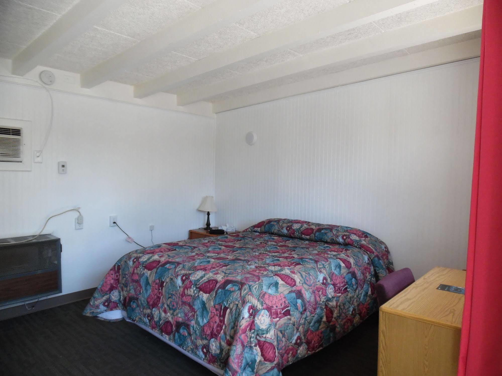 Budget Host Inn Fort Collins Exterior photo